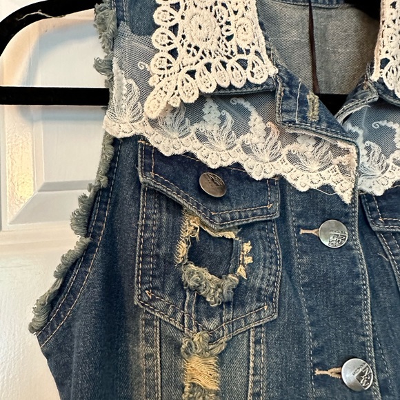 I love Woman’s Denim Vest size Small - Picture 2 of 6